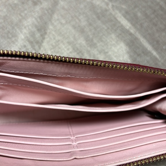 Coach Crimson Signature Madison Dotted Classic Canvas Wristlet EUC - Picture 11 of 11